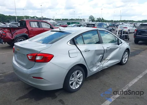 2019 Chevrolet Cruze Lt from USA, damaged, VIN 1G1BE5SM1K7114437